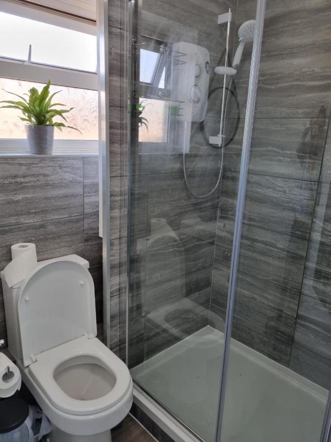 Centrally Located W/ Free Parking & Smart Tv Leeds  Dış mekan fotoğraf