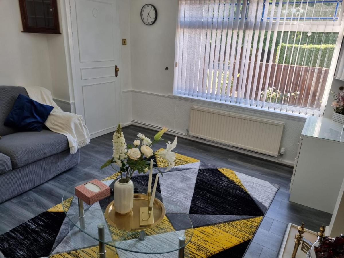 Centrally Located W/ Free Parking & Smart Tv Leeds  Dış mekan fotoğraf